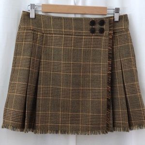 [J. Crew] Plaid Mini Skirt Size 6! 💛🖤